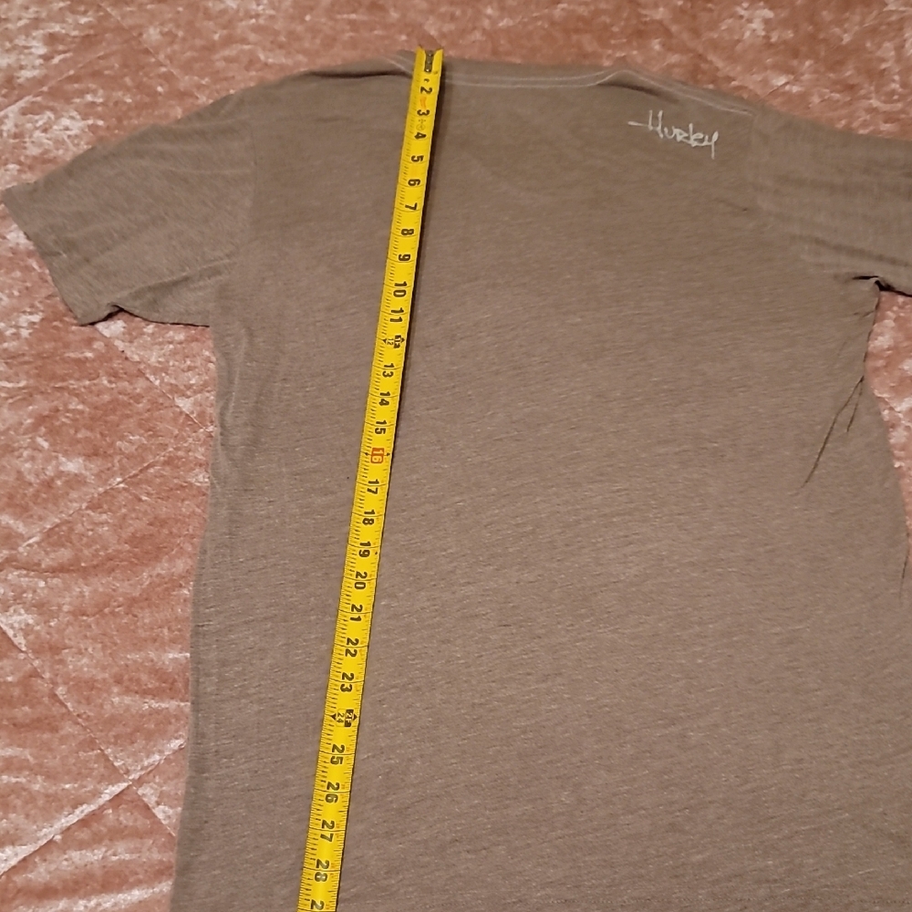 Hurley Men's Large V-Neck Tee Shirt - Picture 7 of 8